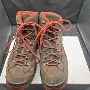 Lowa Men's Brown Boots with Red Accents